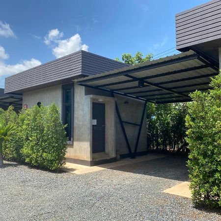 The Loft House Sakaeo Hotel Watthana Nakhon Exterior photo