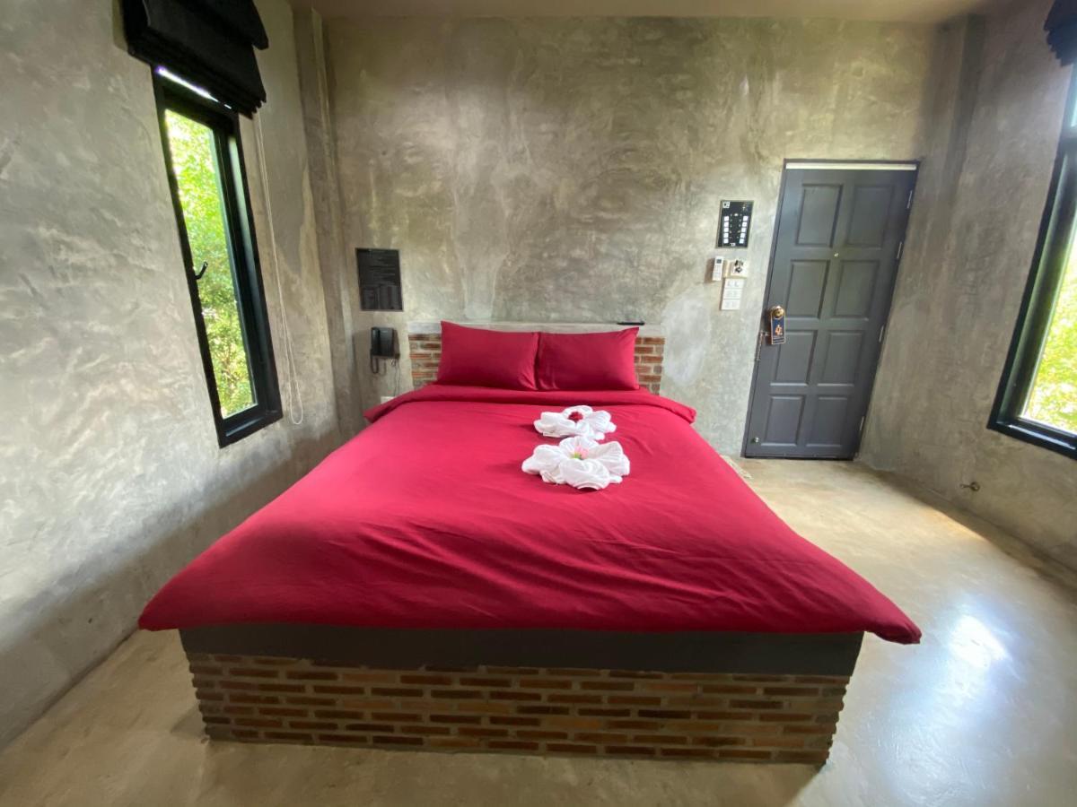 The Loft House Sakaeo Hotel Watthana Nakhon Exterior photo